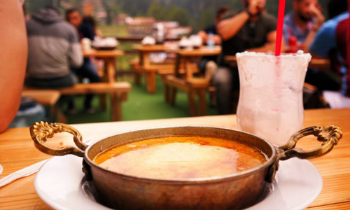 Rize’de Ne Yenir? – Yöresel Lezzetler Rehberi